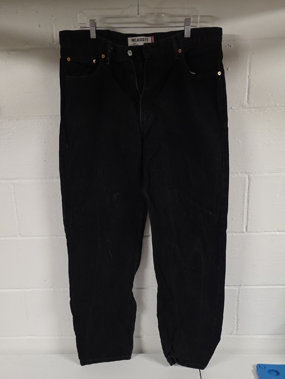Levi's Black Relaxed Fit Men's Jeans
